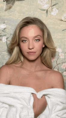 sydney sweeney nude gif|[NSFW] The camera work on this show never fails to leave me